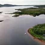 Flott Og Naust Med Beliggenhet Ved Vannet! Sandsletta