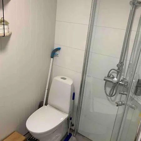 Flott Og Naust Med Beliggenhet Ved Vannet! * Sandsletta