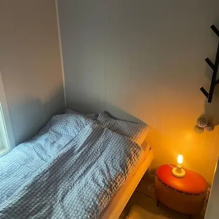 Flott I Lofoten Med Nydelig Beliggenhet Ved Vannet *