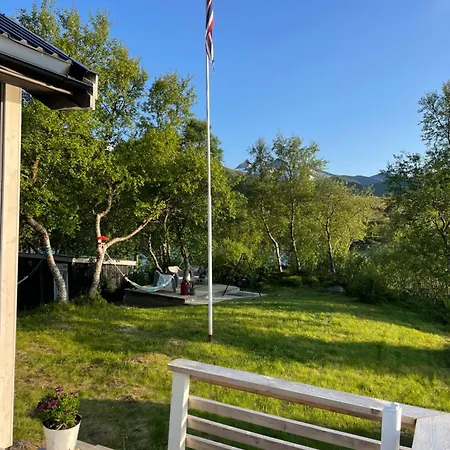 Flott I Lofoten Med Nydelig Beliggenhet Ved Vannet *
