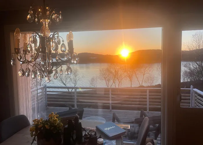 Flott Og Naust Med Beliggenhet Ved Vannet! Sandsletta